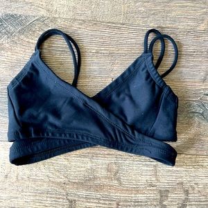 Honeycut dance wrap top sports bra CM ( youth 6-8) black